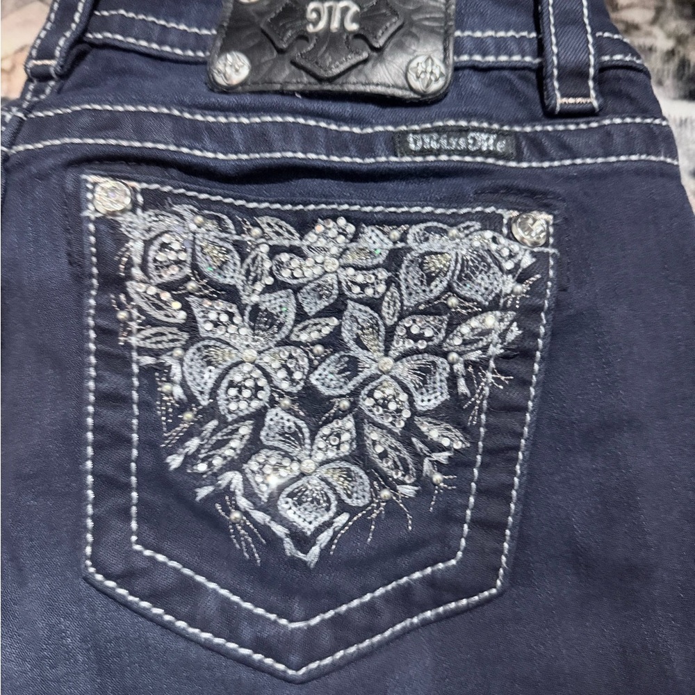 Miss Me Stylish Blue Jeans with Embroidered Pockets